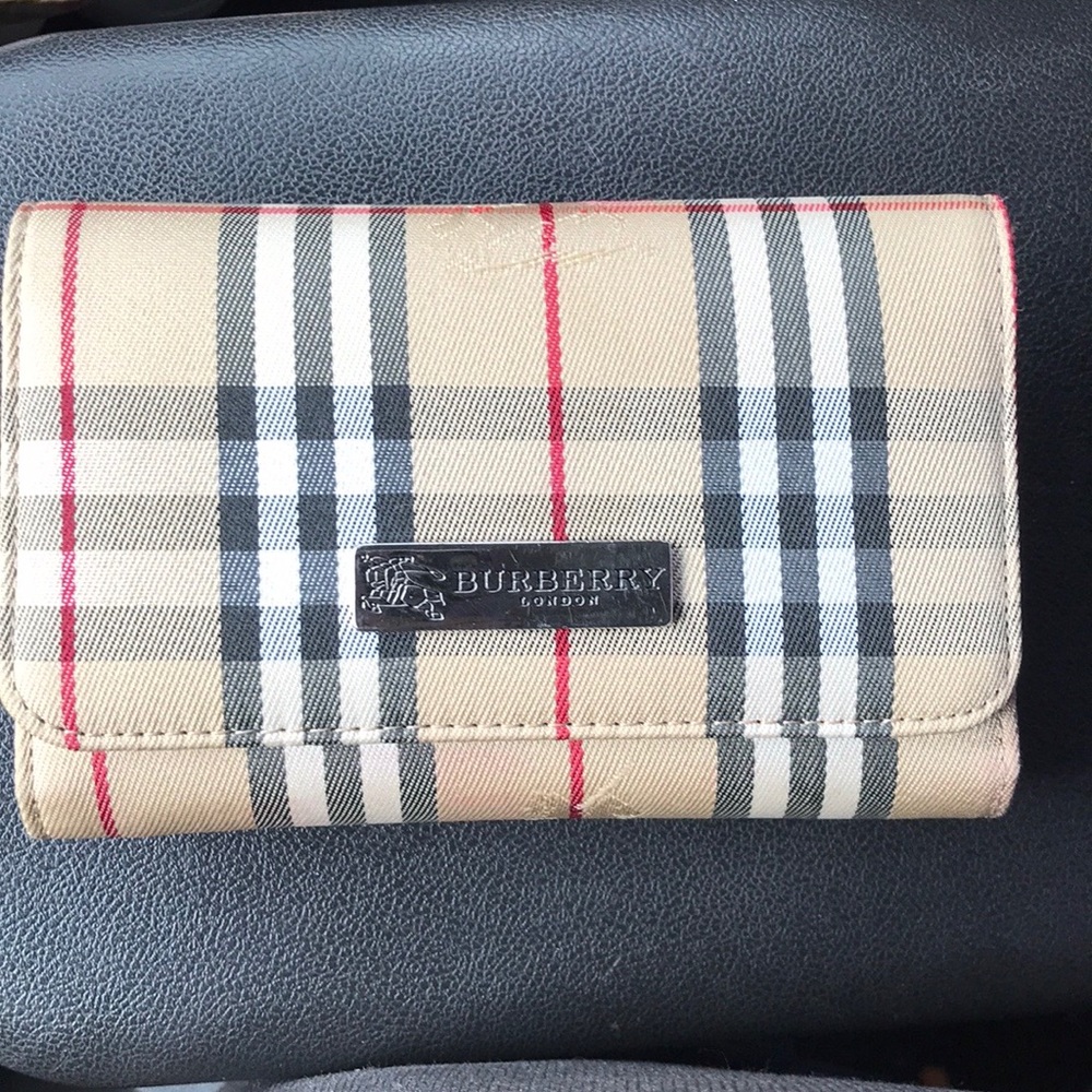 Burberry wallet